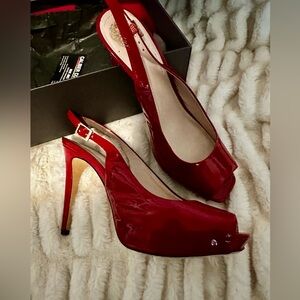 Vince Camuto, Crimson heels. 👠 Worn a few times. Purchased in NYC. Size 10.